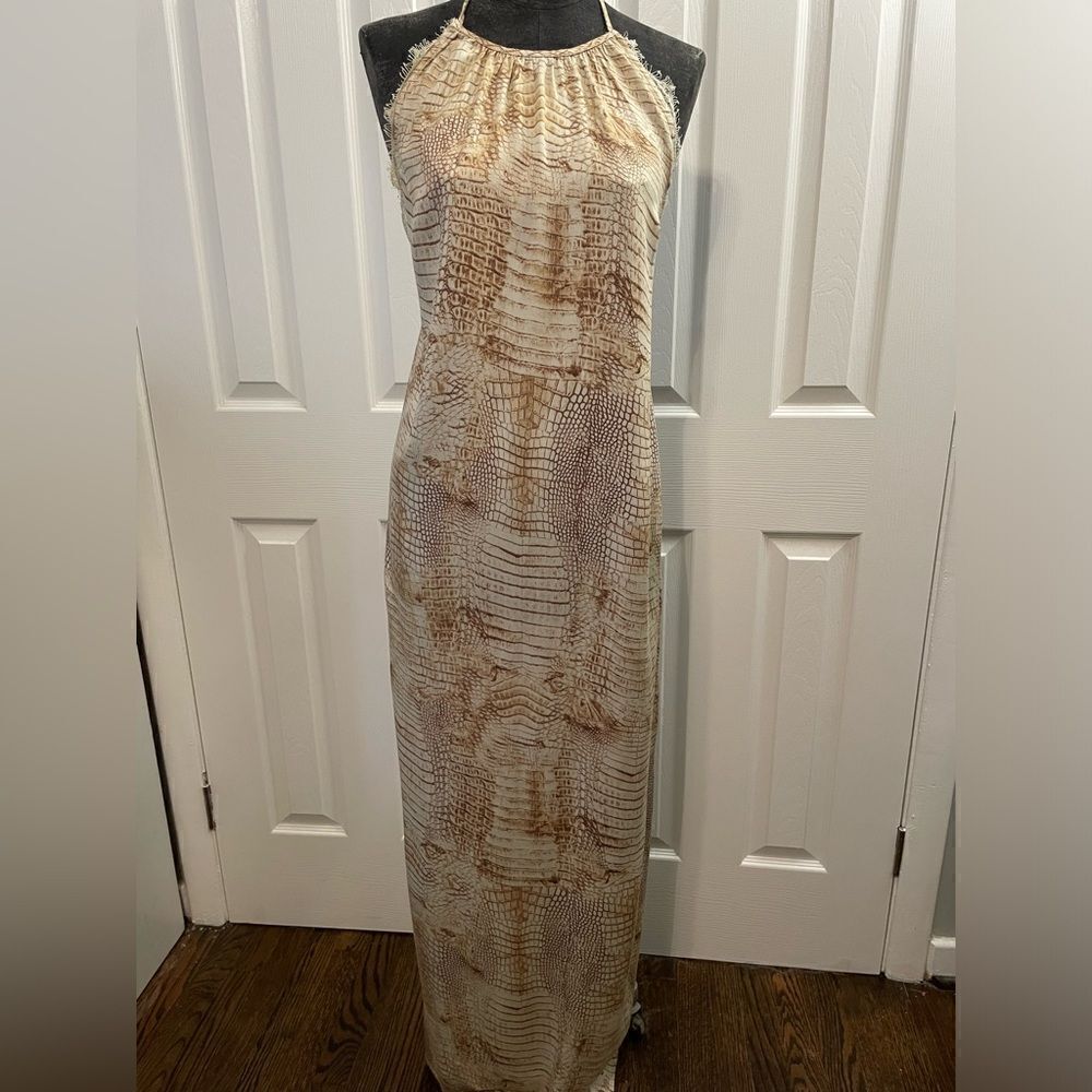 Aakaa Open Back Maxi Dress Size Medium
